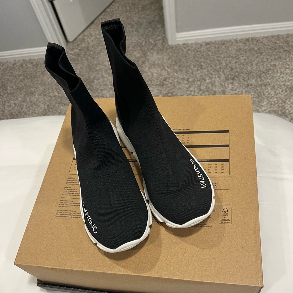 Valentino logo high top sneakers 7.5 Black